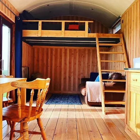 Shepherds Hut In A Private Meadow With Sea Views Hartland Exterior photo